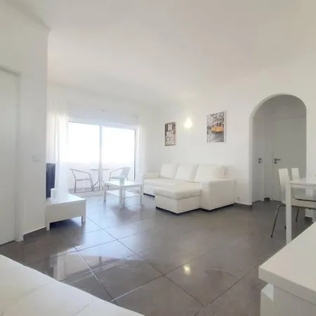 Old Town Apartment *